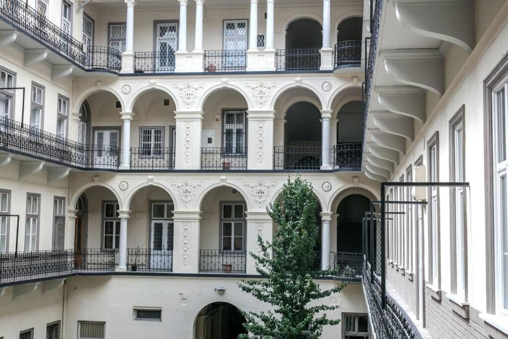 Your Gorgeous And Spacious Dream Home Free Parking Budapest Esterno foto